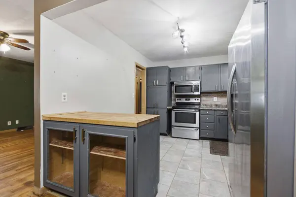 212 N Union ST, New Franklin, MO 65274
