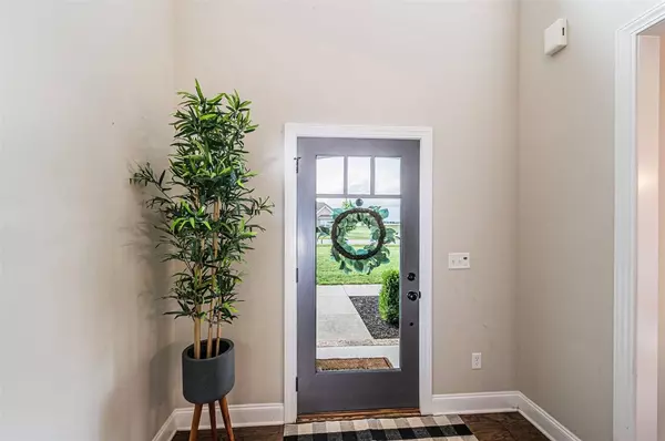 2423 Silver Oak Street, Bowling Green, KY 42104