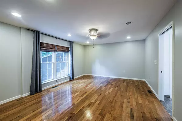 137 W Windsor Circle, Bowling Green, KY 42101