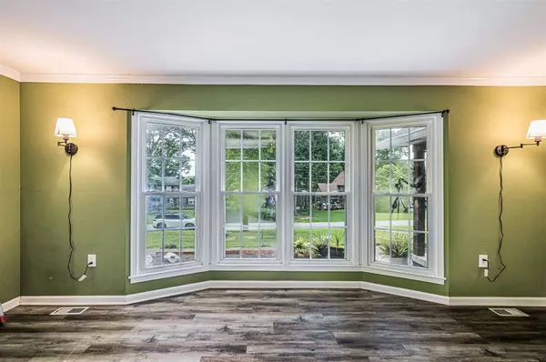 137 W Windsor Circle, Bowling Green, KY 42101