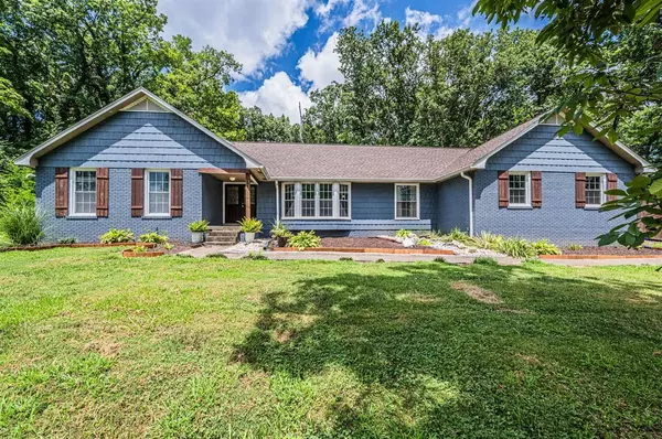 137 W Windsor Circle, Bowling Green, KY 42101
