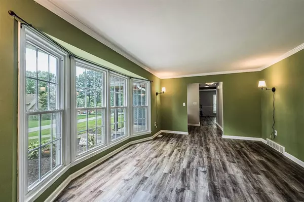 137 W Windsor Circle, Bowling Green, KY 42101