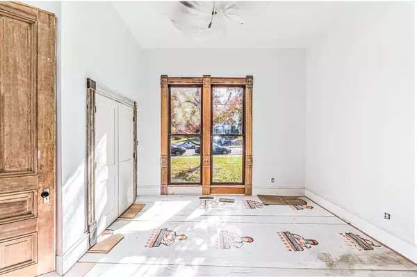 1327 State Street, Bowling Green, KY 42101