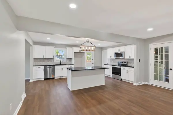2708 Thompson Drive, Bowling Green, KY 42104