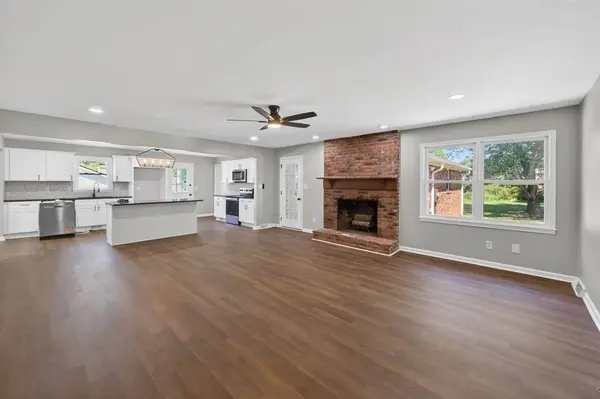 2708 Thompson Drive, Bowling Green, KY 42104