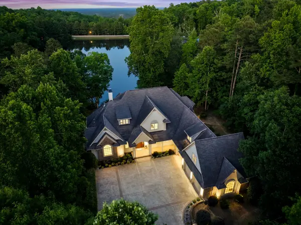 The Art of Effortless Living: Inside 25303 Ludwell in Chapel Hill