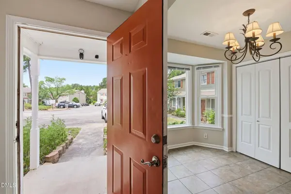513 Darby Glen LN, Durham, NC 27713
