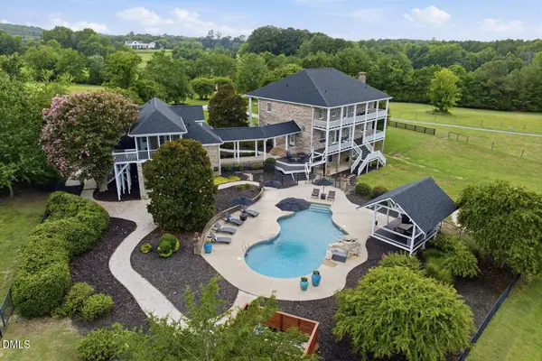 405 Deer Pond WAY