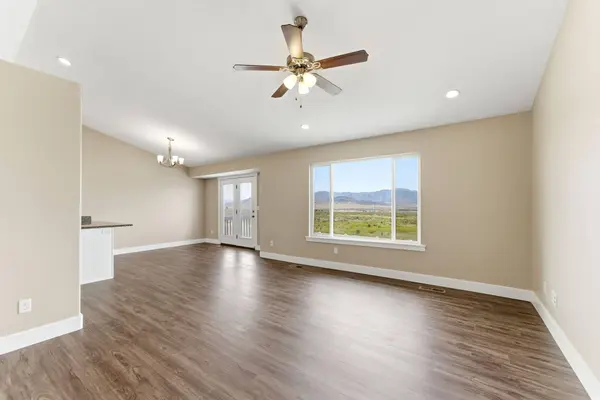 942 S 1050 W, Tooele, UT 84074