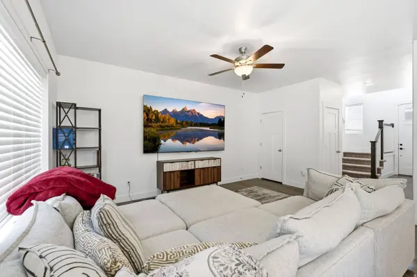4854 E LAKE CORNER DR, Eagle Mountain, UT 84005