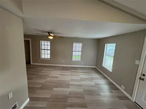 212 N 3rd Street, Celeste, TX 75423