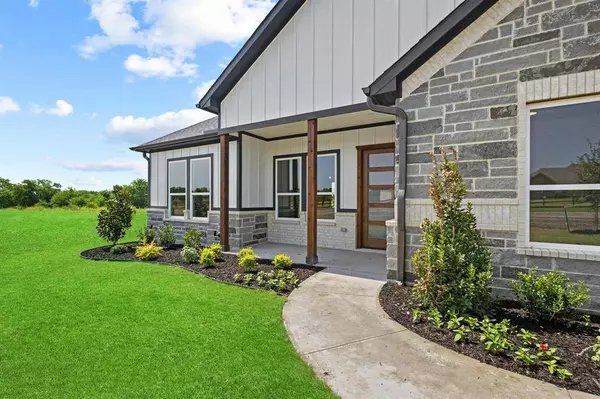 454 County Road 4833, Leonard, TX 75452