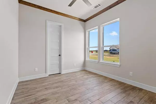 454 County Road 4833, Leonard, TX 75452