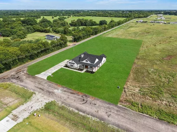 3249 Willow Road, Celeste, TX 75423