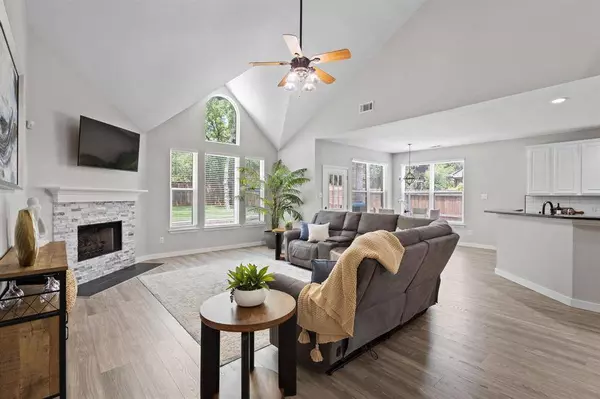 3905 Parkwood Drive, Corinth, TX 76208