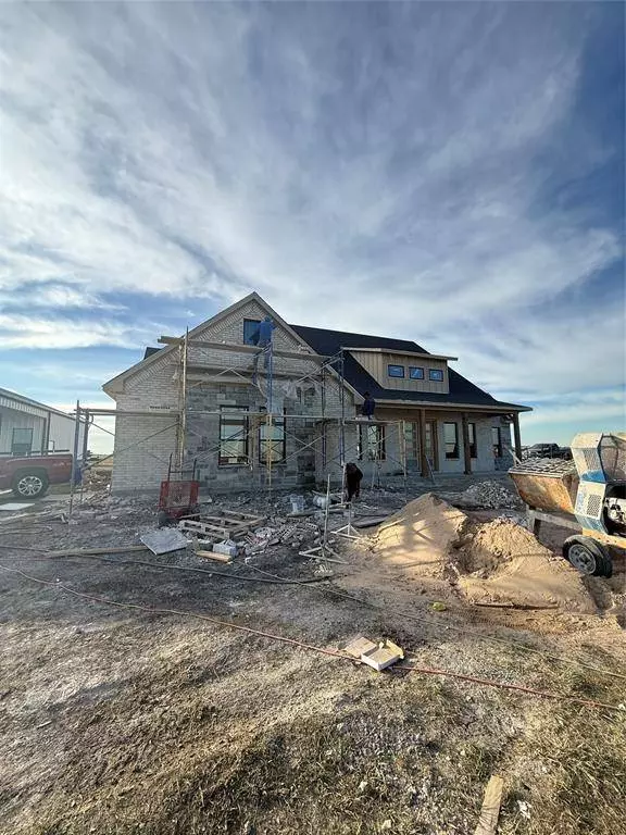 556 Alondrita Street, Celeste, TX 75423