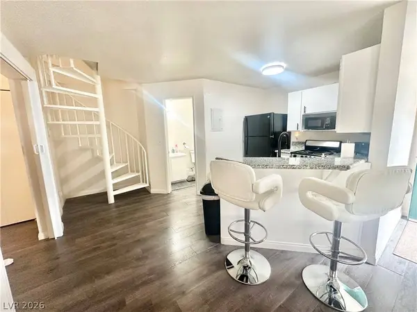 510 Elm DR #205