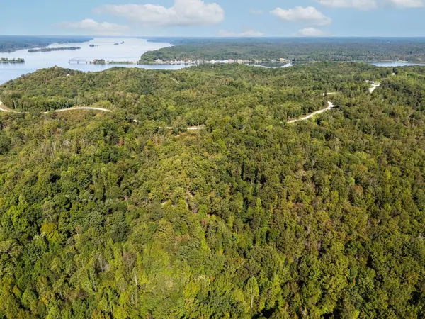 33 Vista Ridge Dr, Stewart, TN 37175