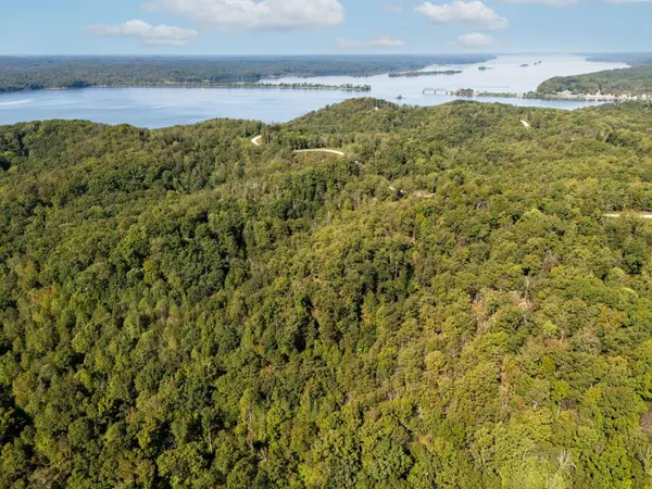 33 Vista Ridge Dr, Stewart, TN 37175