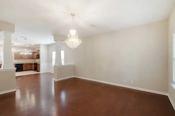 2204 Burnside Dr, Murfreesboro, TN 37128