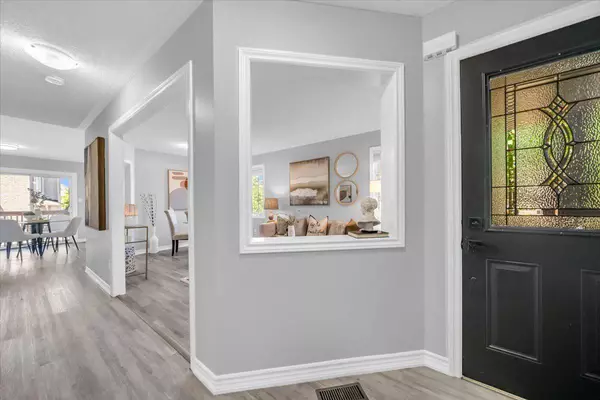 543 Heddle CRES, Newmarket, ON L3X 2K7