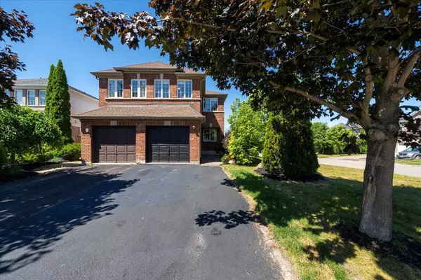 543 Heddle CRES, Newmarket, ON L3X 2K7