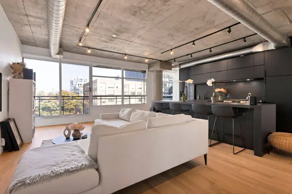 42 Camden ST #603, Toronto C01, ON M5V 1V1