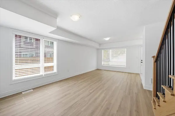 6175 Kingston RD, Toronto E10, ON M1C 1K8