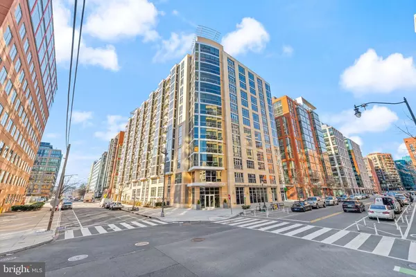 Washington, DC 20003-5318,1025 1st St SE #606