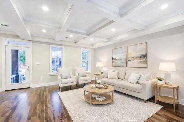 1112 Orren St NE, Washington, DC 20002-3906