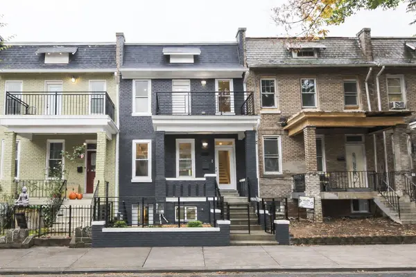 1112 Orren St NE, Washington, DC 20002-3906