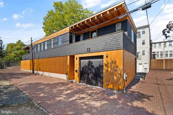 2 LOIS MAILOU JONES ALY NW, Washington, DC 20010