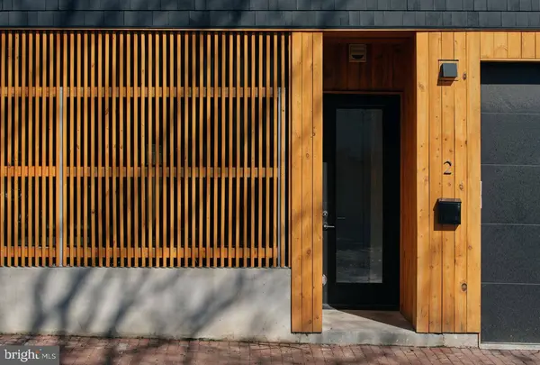 2 LOIS MAILOU JONES ALY NW, Washington, DC 20010