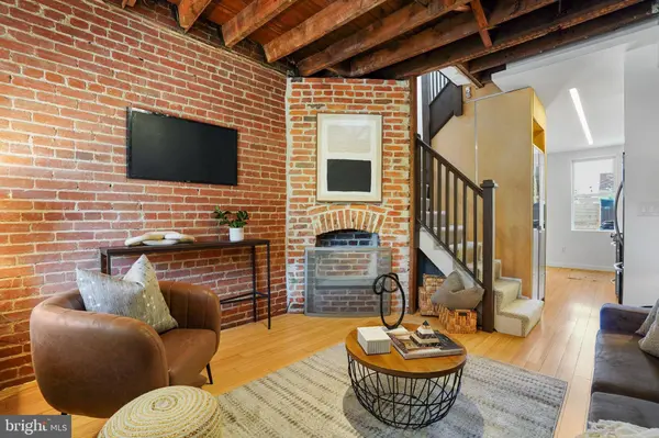 27 16TH ST NE, Washington, DC 20002