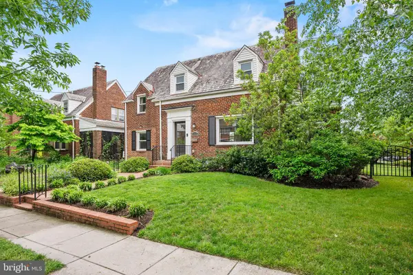 1323 WEBSTER ST NE, Washington, DC 20017