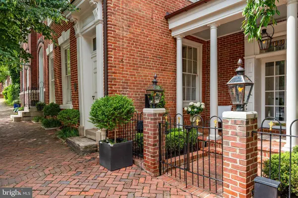 109 DUKE ST, Alexandria, VA 22314