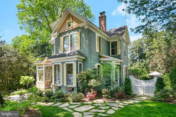 1506 N NICHOLAS ST, Arlington, VA 22205