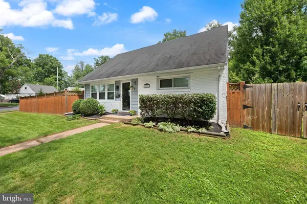 10211 CALUMET DR, Silver Spring, MD 20901