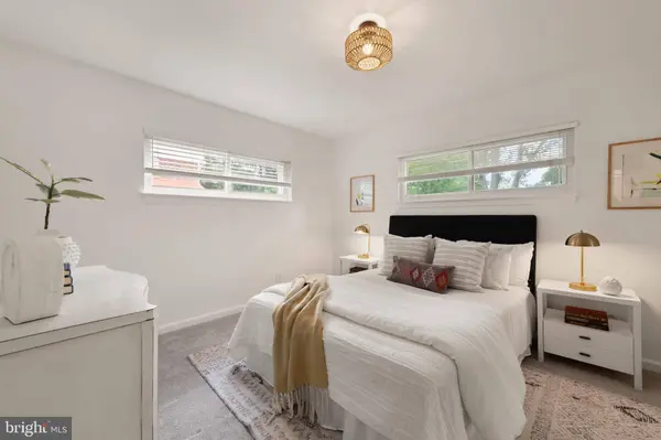 10211 CALUMET DR, Silver Spring, MD 20901