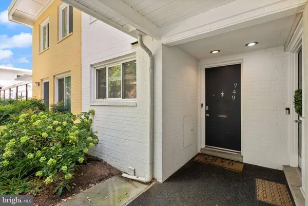 749 3RD ST SW #401, Washington, DC 20024