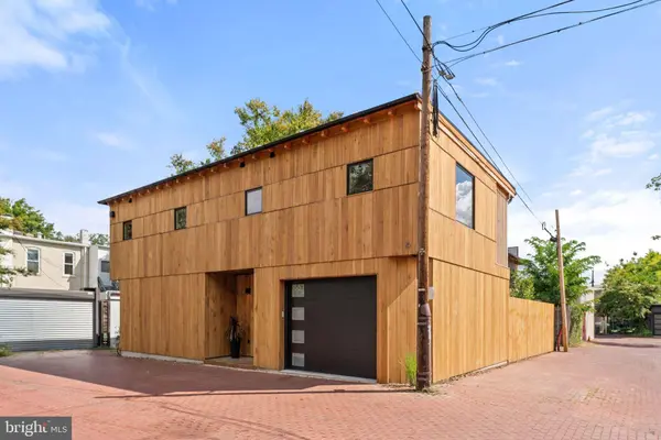 21 OVERBECK ALLEY NE, Washington, DC 20002