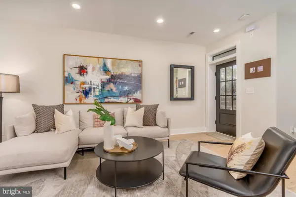 430 15TH ST SE, Washington, DC 20003