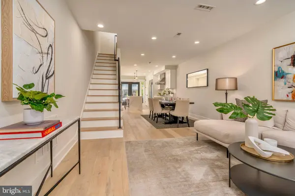 430 15TH ST SE, Washington, DC 20003