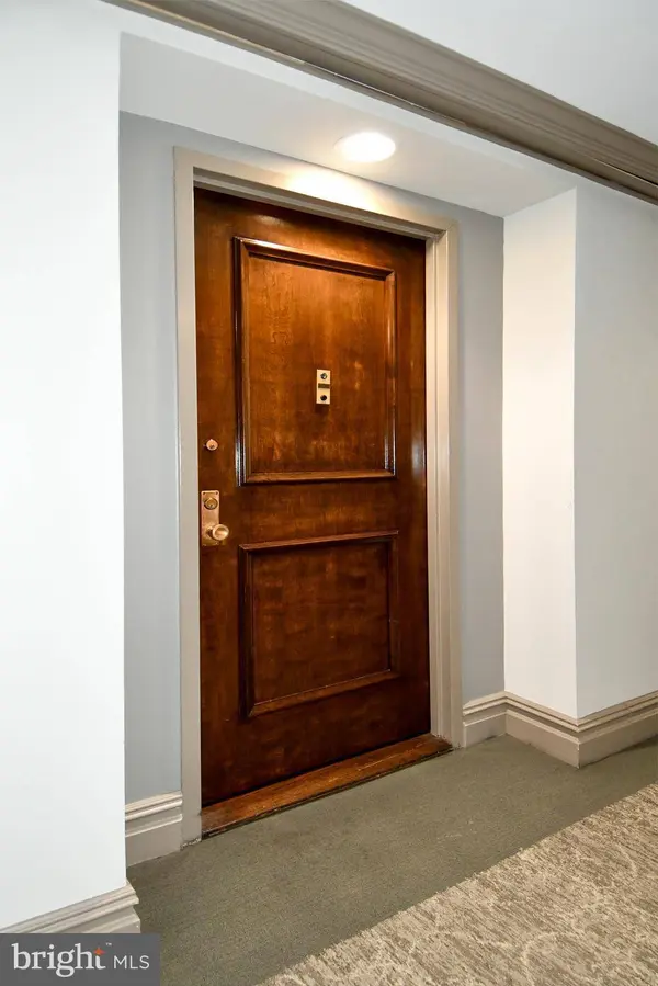 5225 POOKS HILL RD #222N, Bethesda, MD 20814