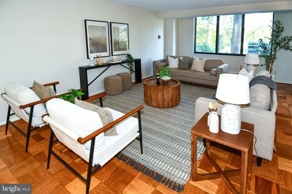 5225 POOKS HILL RD #222N, Bethesda, MD 20814