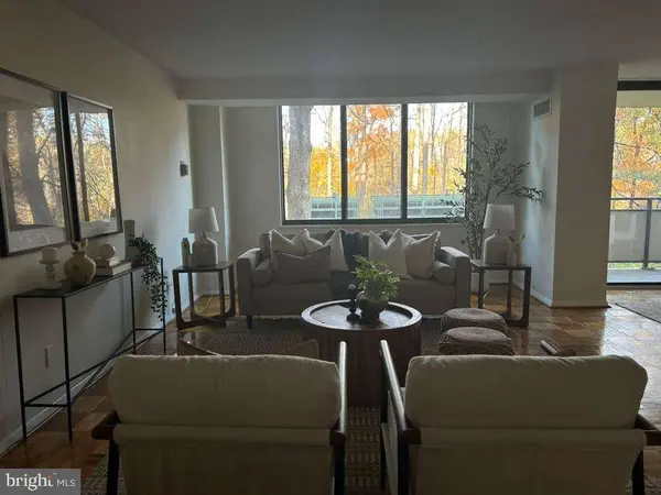 5225 POOKS HILL RD #222N, Bethesda, MD 20814