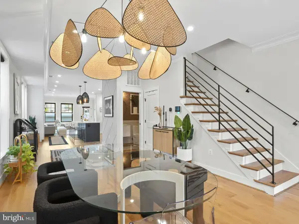 910 8TH ST NE, Washington, DC 20002