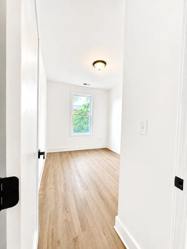 165 V St NE, Washington, DC 20002-1330