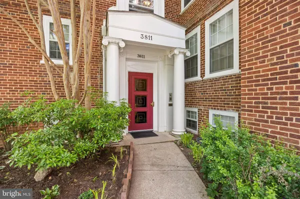 3811 NEWARK ST NW #E437, Washington, DC 20016