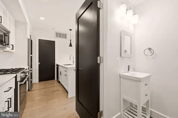 1508 F ST NE #4, Washington, DC 20002